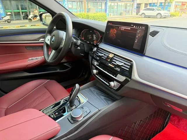 BMW 5 Series 2022 Second change 530Li Leading Type M Sports suit exterior photo 5 BMW 5 Series 2022 Second change 530Li Leading Type M Sports suit exterior photo 5