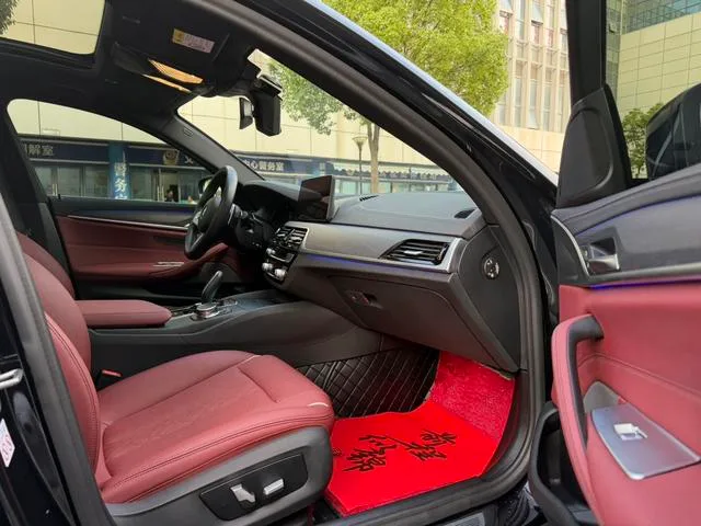 BMW 5 Series 2022 Second change 530Li Leading Type M Sports suit exterior photo 8 BMW 5 Series 2022 Second change 530Li Leading Type M Sports suit exterior photo 8