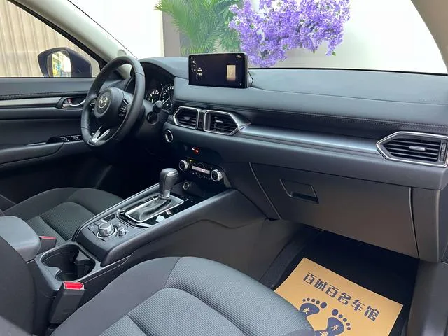 Mazda CX-5 2025 2.0L Automatic two-wheel drive Zhishang Pro interior photo 14 Mazda CX-5 2025 2.0L Automatic two-wheel drive Zhishang Pro interior photo 14
