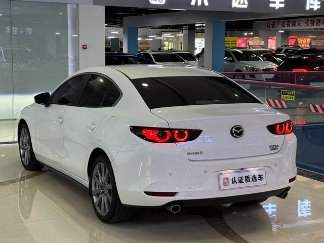 Mazda Mazda3 Axela 2021 2.0L Automatic quality dazzle version exterior photo 6 Mazda Mazda3 Axela 2021 2.0L Automatic quality dazzle version exterior photo 6