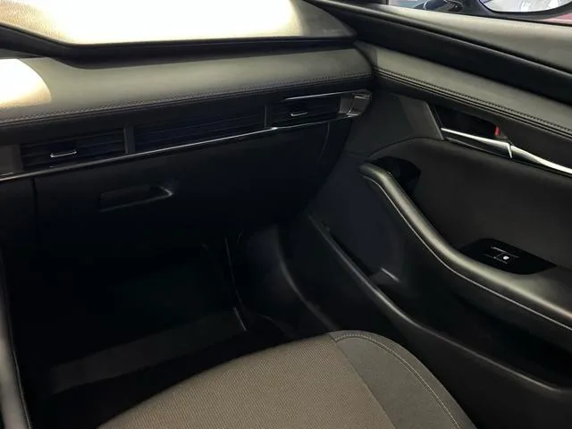 Mazda Mazda3 Axela 2021 2.0L Automatic quality dazzle version interior photo 12 Mazda Mazda3 Axela 2021 2.0L Automatic quality dazzle version interior photo 12