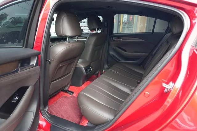 Mazda Atenza 2020 2.5L Blue Sky Respect Edition intérieur photo 10 Mazda Atenza 2020 2.5L Blue Sky Respect Edition intérieur photo 10