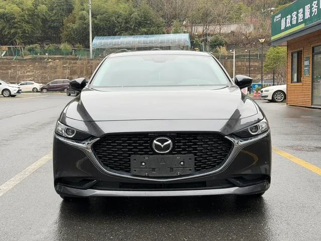 Mazda Mazda3 Axela 2023 2.0L Versión elegante de calidad automática exterior foto 2 Mazda Mazda3 Axela 2023 2.0L Versión elegante de calidad automática exterior foto 2