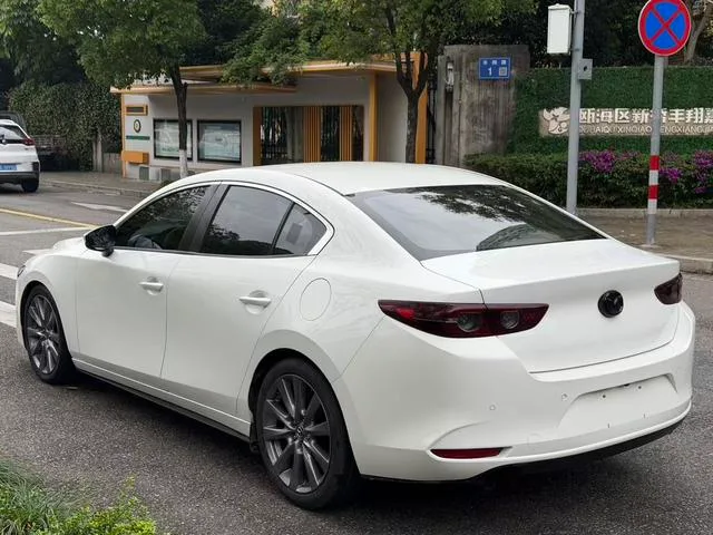 Mazda Mazda3 Axela 2021 2.0L Automatic quality dazzle version interior photo 9 Mazda Mazda3 Axela 2021 2.0L Automatic quality dazzle version interior photo 9