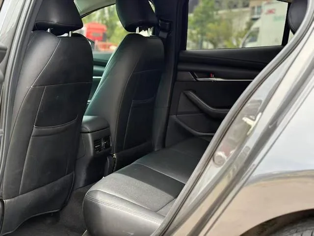 Mazda Mazda3 Axela 2021 2.0L Versión de calidad automática interior foto 7 Mazda Mazda3 Axela 2021 2.0L Versión de calidad automática interior foto 7
