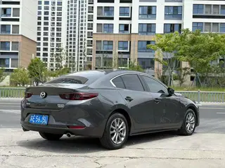 Mazda Mazda3 Axela 2021 2.0L Versión de calidad automática interior foto 9 Mazda Mazda3 Axela 2021 2.0L Versión de calidad automática interior foto 9
