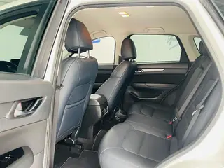 Mazda CX-5 2024 2.0L Type de confort automatique à deux roues motrices intérieur photo 10 Mazda CX-5 2024 2.0L Type de confort automatique à deux roues motrices intérieur photo 10