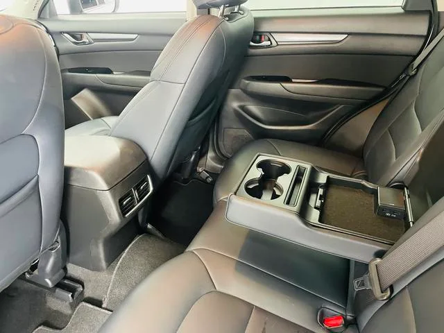 Mazda CX-5 2024 2.0L Type de confort automatique à deux roues motrices intérieur photo 11 Mazda CX-5 2024 2.0L Type de confort automatique à deux roues motrices intérieur photo 11