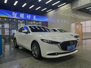 Mazda Mazda3 Axela 2023 2.0L Versión de calidad automática exterior foto 3 Mazda Mazda3 Axela 2023 2.0L Versión de calidad automática exterior foto 3