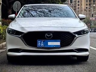 Mazda Mazda3 Axela 2023 2.0L Versión elegante de calidad automática exterior foto 2 Mazda Mazda3 Axela 2023 2.0L Versión elegante de calidad automática exterior foto 2