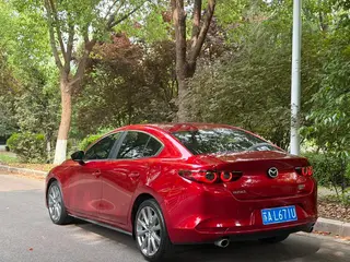 Mazda Mazda3 Axela 2023 2.0L Versión automática de calidad superior exterior foto 4 Mazda Mazda3 Axela 2023 2.0L Versión automática de calidad superior exterior foto 4