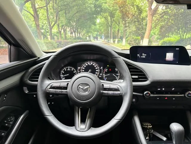 Mazda Mazda3 Axela 2023 2.0L Versión automática de calidad superior interior foto 7 Mazda Mazda3 Axela 2023 2.0L Versión automática de calidad superior interior foto 7
