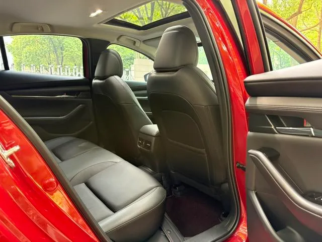 Mazda Mazda3 Axela 2023 2.0L Versión automática de calidad superior interior foto 11 Mazda Mazda3 Axela 2023 2.0L Versión automática de calidad superior interior foto 11