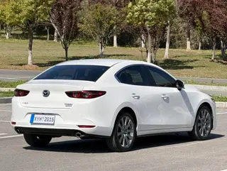 Mazda Mazda3 Axela 2021 2.0L Version de qualité automatique intérieur photo 20 Mazda Mazda3 Axela 2021 2.0L Version de qualité automatique intérieur photo 20
