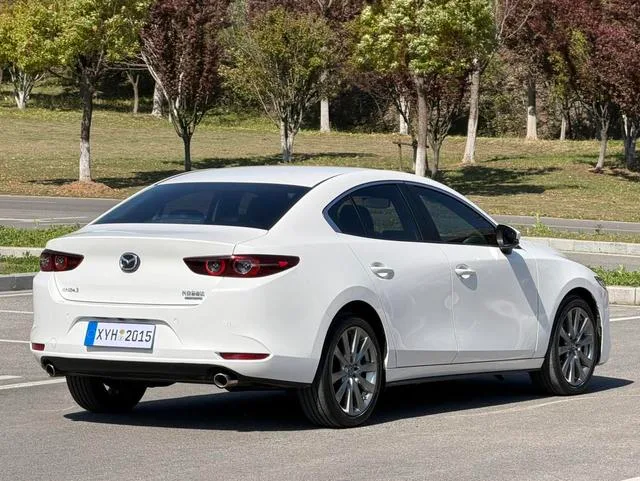 Mazda Mazda3 Axela 2021 2.0L Version de qualité automatique intérieur photo 20 Mazda Mazda3 Axela 2021 2.0L Version de qualité automatique intérieur photo 20