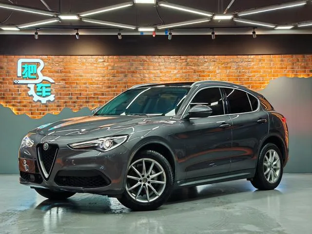 Alfa Romeo Stelvio 2017 2.0T 280HP Edición de lujo exterior foto 1 Alfa Romeo Stelvio 2017 2.0T 280HP Edición de lujo exterior foto 1
