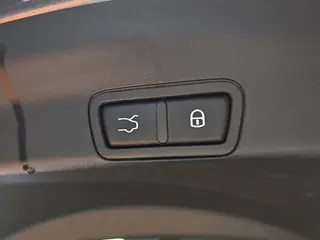 Alfa Romeo Stelvio 2017 2.0T 280HP Edición de lujo interior foto 14 Alfa Romeo Stelvio 2017 2.0T 280HP Edición de lujo interior foto 14