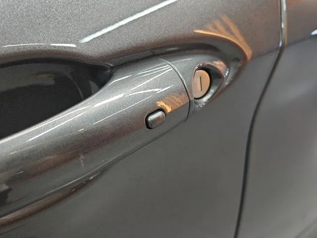 Alfa Romeo Stelvio 2017 2.0T 280HP Edición de lujo interior foto 18 Alfa Romeo Stelvio 2017 2.0T 280HP Edición de lujo interior foto 18