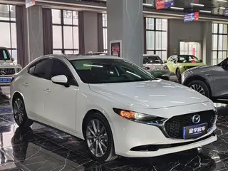 Mazda Mazda3 Axela 2021 2.0L Automatic quality elegant version exterior photo 3 Mazda Mazda3 Axela 2021 2.0L Automatic quality elegant version exterior photo 3