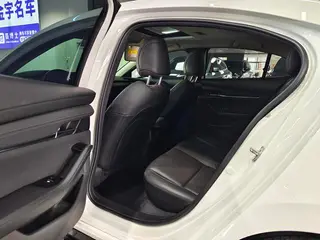 Mazda Mazda3 Axela 2021 2.0L Automatic quality elegant version interior photo 6 Mazda Mazda3 Axela 2021 2.0L Automatic quality elegant version interior photo 6