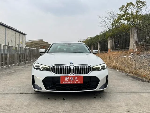 BMW 3 Series 2023 320Li M Sports suit exterior photo 2 BMW 3 Series 2023 320Li M Sports suit exterior photo 2