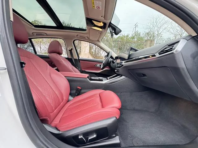 BMW 3 Series 2023 320Li M Sports suit interior photo 20 BMW 3 Series 2023 320Li M Sports suit interior photo 20