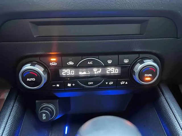 Mazda CX-5 2022 2.0L Automatic two-wheel drive smart type interior photo 14 Mazda CX-5 2022 2.0L Automatic two-wheel drive smart type interior photo 14