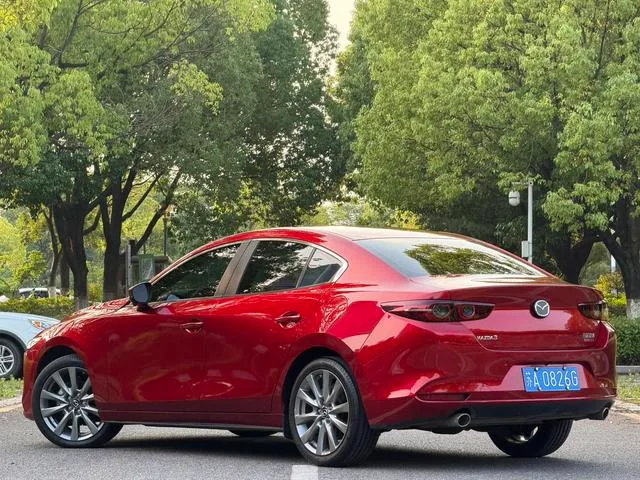 Mazda Mazda3 Axela 2023 2.0L Auto Quality Edition exterior photo 4 Mazda Mazda3 Axela 2023 2.0L Auto Quality Edition exterior photo 4
