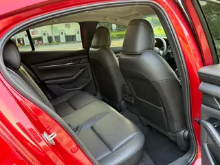 Mazda Mazda3 Axela 2023 2.0L Auto Quality Edition interior photo 17 Mazda Mazda3 Axela 2023 2.0L Auto Quality Edition interior photo 17