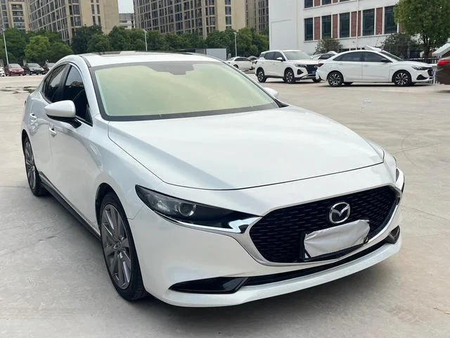 Mazda Mazda3 Axela 2021 2.0L Versión de calidad automática exterior foto 3 Mazda Mazda3 Axela 2021 2.0L Versión de calidad automática exterior foto 3
