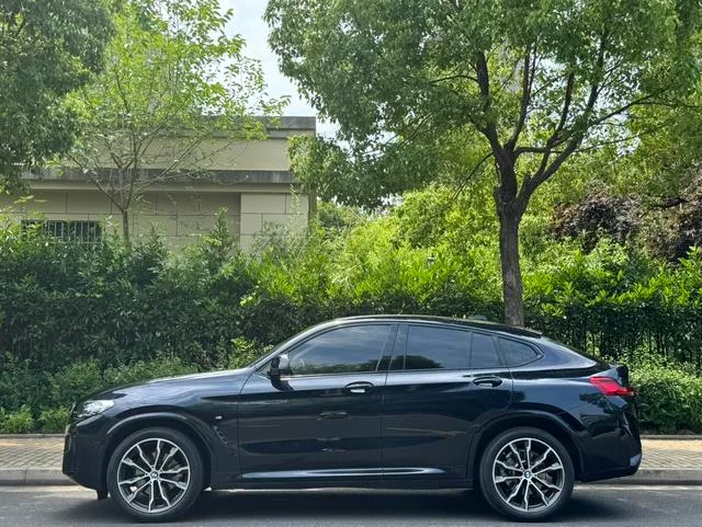 BMW X4 2022 xDrive 30i M Sports suit exterior photo 3 BMW X4 2022 xDrive 30i M Sports suit exterior photo 3