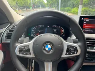 BMW X4 2022 xDrive 30i M Sports suit interior photo 9 BMW X4 2022 xDrive 30i M Sports suit interior photo 9