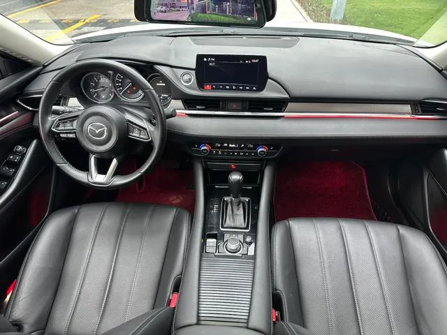 Mazda Atenza 2021 2.5L Edición Blue Sky Sports interior foto 8 Mazda Atenza 2021 2.5L Edición Blue Sky Sports interior foto 8