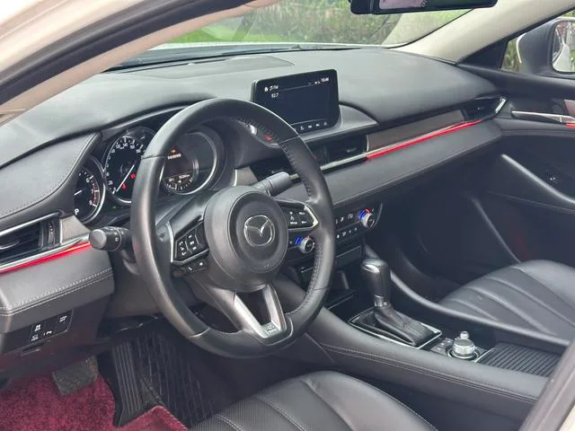 Mazda Atenza 2021 2.5L Edición Blue Sky Sports interior foto 9 Mazda Atenza 2021 2.5L Edición Blue Sky Sports interior foto 9