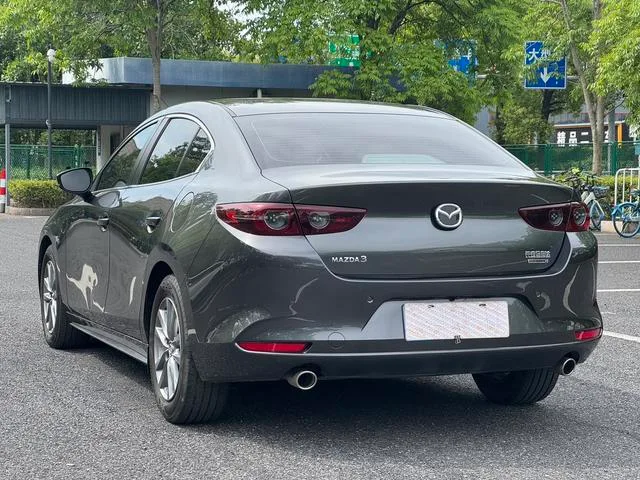Mazda Mazda3 Axela 2023 2.0L Automatic Quality Edition exterior photo 3 Mazda Mazda3 Axela 2023 2.0L Automatic Quality Edition exterior photo 3