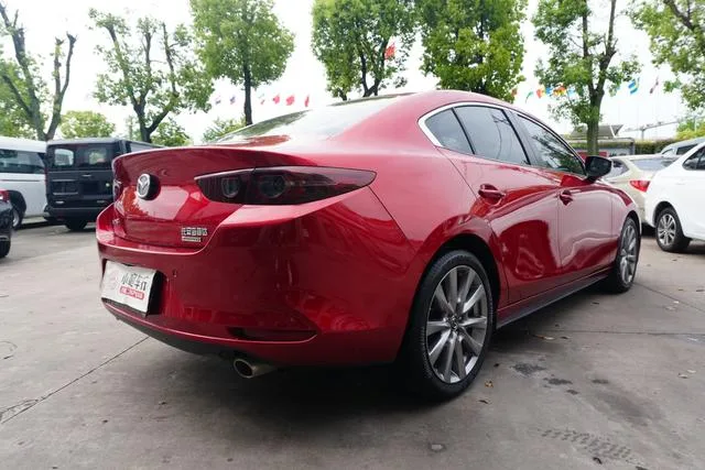 Mazda Mazda3 Axela 2021 2.0L Versión elegante de calidad automática exterior foto 2 Mazda Mazda3 Axela 2021 2.0L Versión elegante de calidad automática exterior foto 2