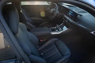 BMW M2 2024 M2 Coupé intérieur photo 11 BMW M2 2024 M2 Coupé intérieur photo 11