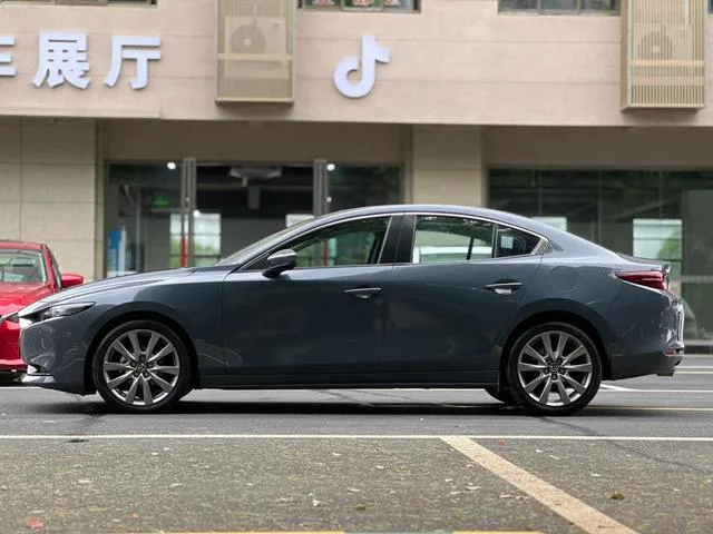 Mazda Mazda3 Axela 2023 2.0L Auto Quality Edition exterior photo 7 Mazda Mazda3 Axela 2023 2.0L Auto Quality Edition exterior photo 7