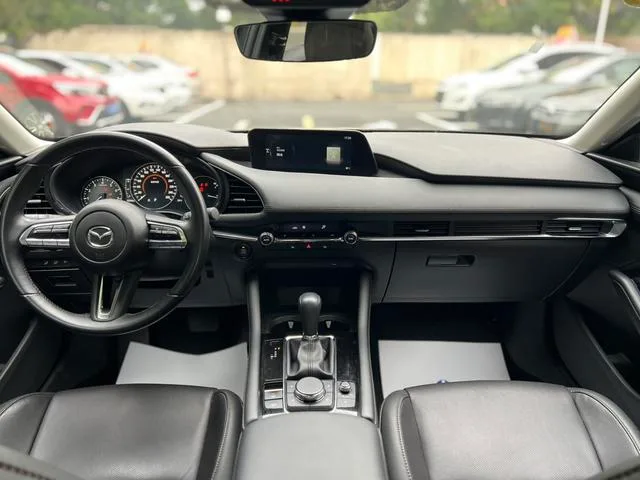 Mazda Mazda3 Axela 2023 2.0L Auto Quality Edition interior photo 9 Mazda Mazda3 Axela 2023 2.0L Auto Quality Edition interior photo 9