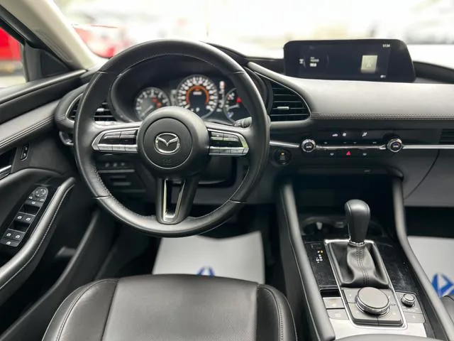 Mazda Mazda3 Axela 2023 2.0L Auto Quality Edition interior photo 10 Mazda Mazda3 Axela 2023 2.0L Auto Quality Edition interior photo 10
