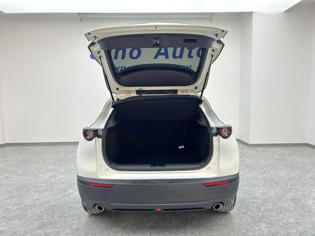 Mazda CX-30 2022 2.0L Automatic quality Yue type interior photo 12 Mazda CX-30 2022 2.0L Automatic quality Yue type interior photo 12