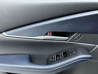 Mazda CX-30 2022 2.0L Automatic quality Yue type interior photo 14 Mazda CX-30 2022 2.0L Automatic quality Yue type interior photo 14