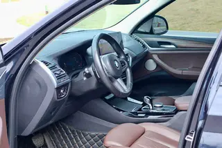 BMW X3 2022 xDrive30i Leading Type M Obsidian Night Suit interior photo 12 BMW X3 2022 xDrive30i Leading Type M Obsidian Night Suit interior photo 12