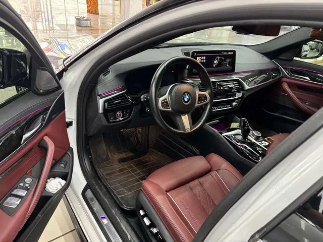 BMW 5 Series 2022 530Li Premium Class M Sports suit exterior photo 4 BMW 5 Series 2022 530Li Premium Class M Sports suit exterior photo 4