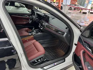 BMW 5 Series 2022 530Li Premium Class M Sports suit interior photo 7 BMW 5 Series 2022 530Li Premium Class M Sports suit interior photo 7