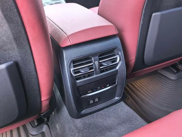BMW 3 Series 2021 325i M Traje nocturno deportivo Yao interior foto 11