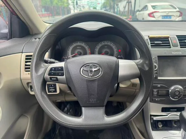 Toyota Corolla 2012 Versión deslumbrante 1.6L Automático GL exterior foto 2