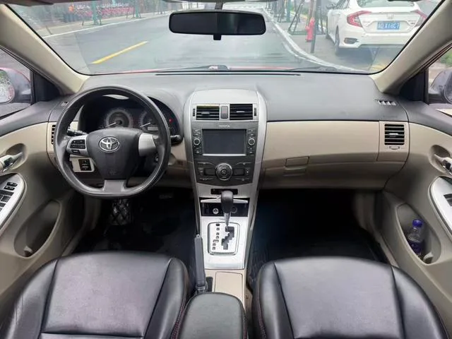 Toyota Corolla 2012 Versión deslumbrante 1.6L Automático GL exterior foto 3