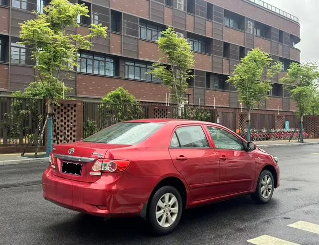 Toyota Corolla 2012 Versión deslumbrante 1.6L Automático GL interior foto 12
