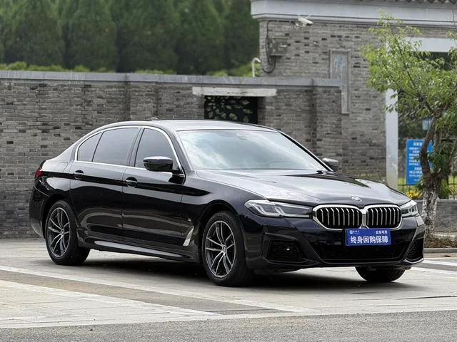 BMW 5 Series 2022 Deuxième lifting 525Li M Ensemble de sport extérieur photo 3